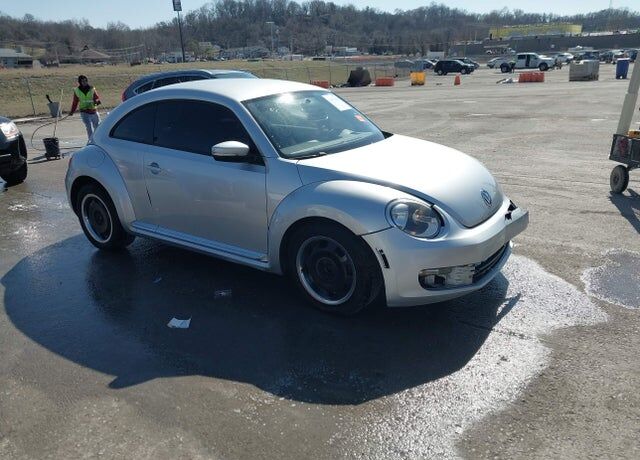2012 VOLKSWAGEN Beetle
