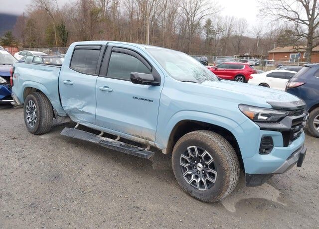 2025 CHEVROLET Colorado
