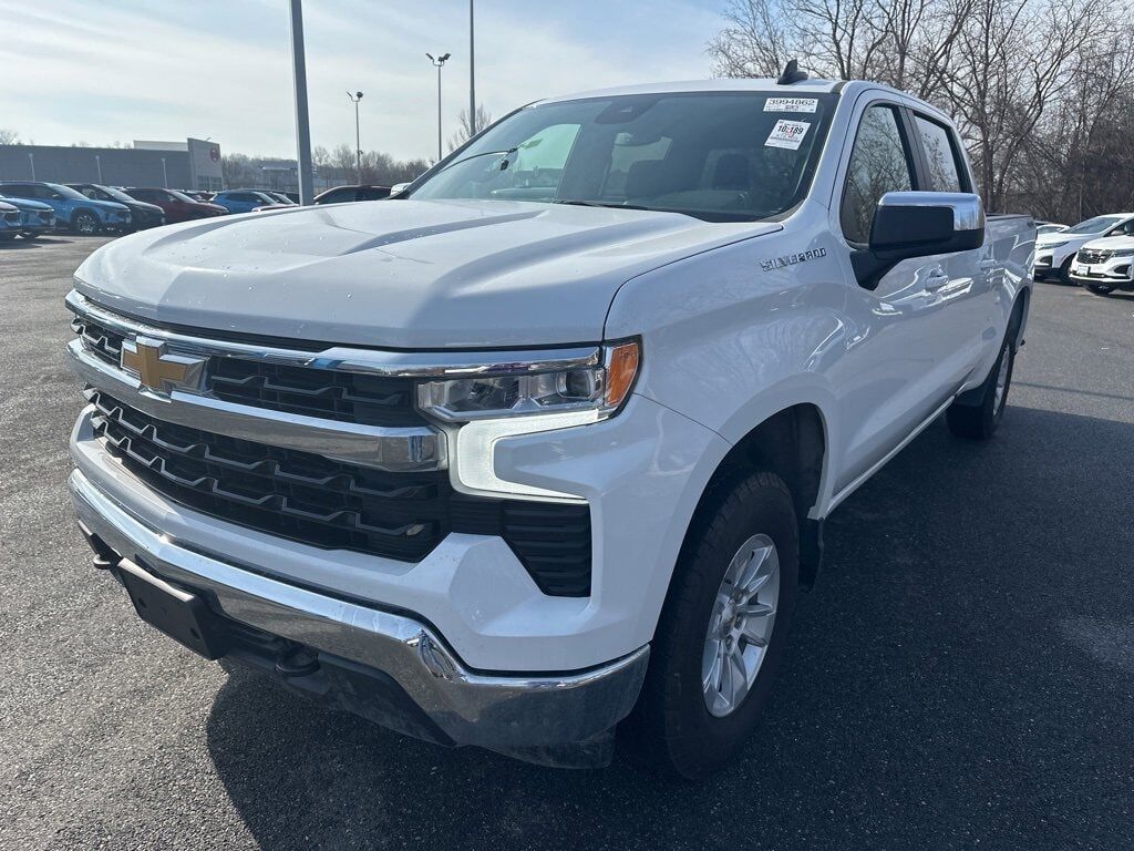 2025 CHEVROLET Silverado