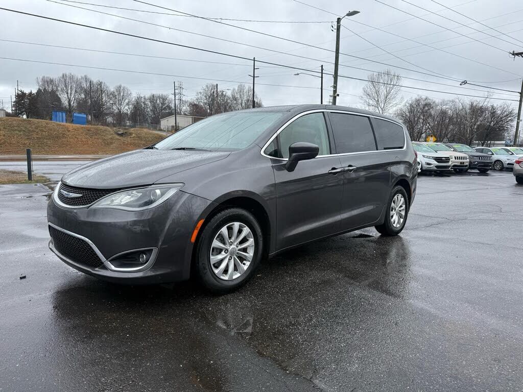 2019 CHRYSLER Pacifica