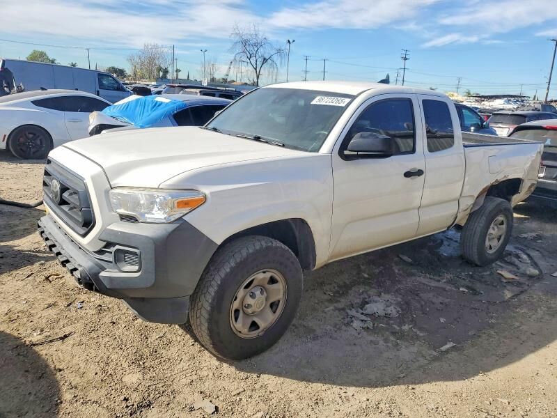 2020 TOYOTA Tacoma