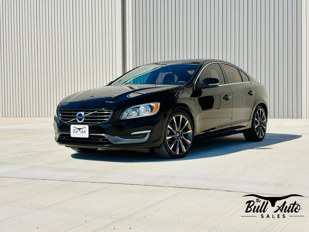 2015 VOLVO S60
