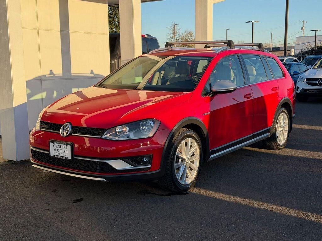 2017 VOLKSWAGEN Golf Alltrack