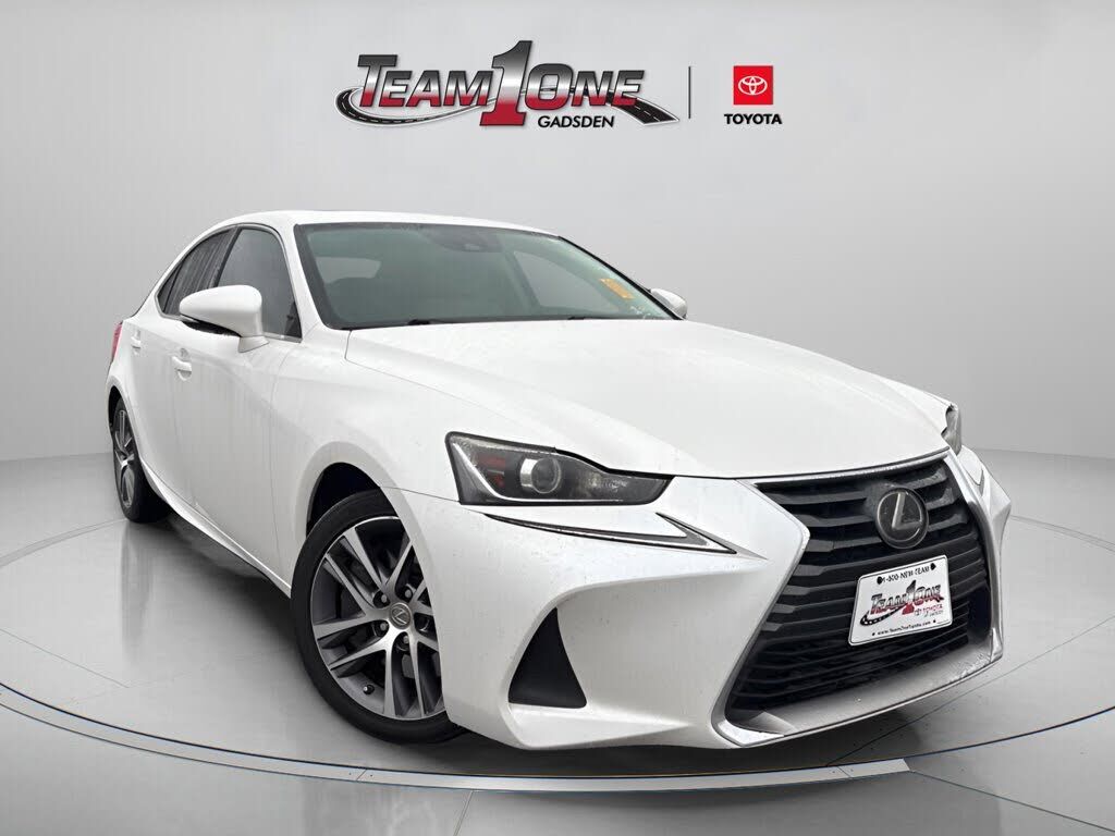 2019 LEXUS IS