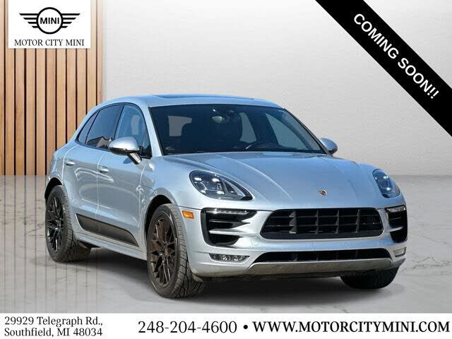2018 PORSCHE Macan