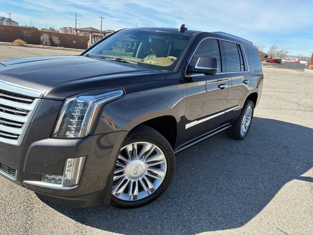 2016 CADILLAC Escalade
