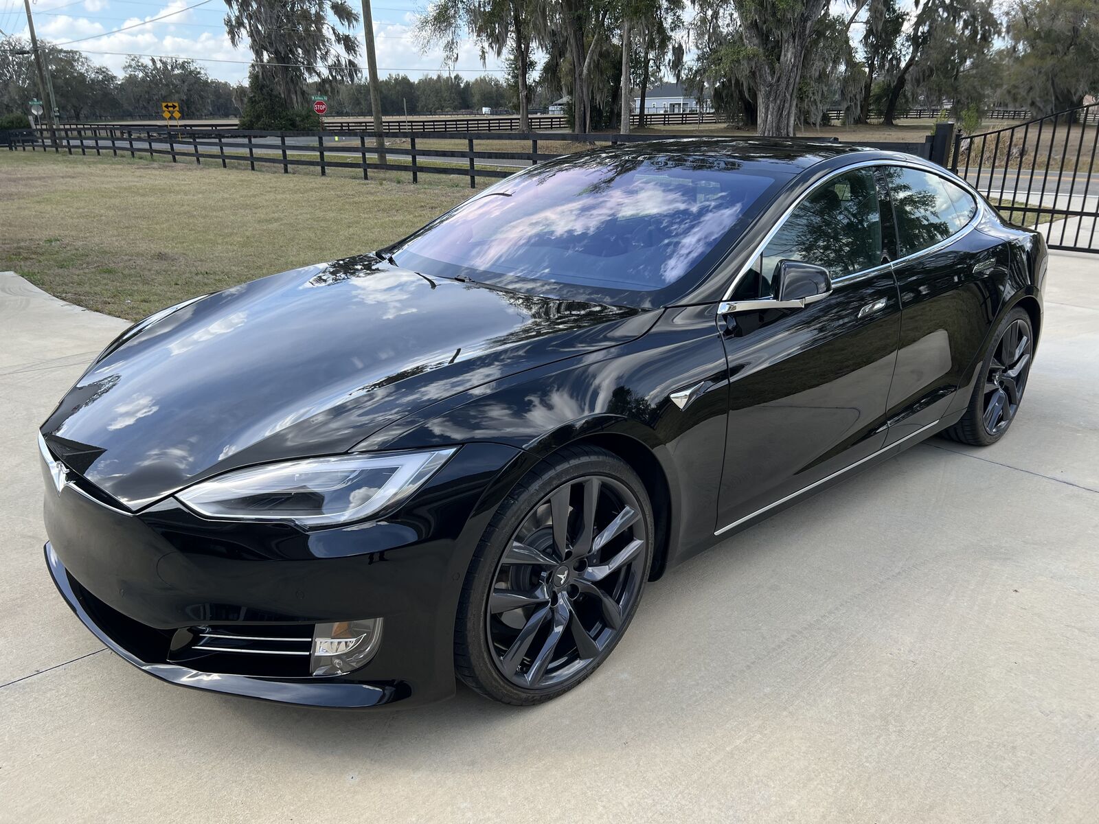 2018 TESLA Model S