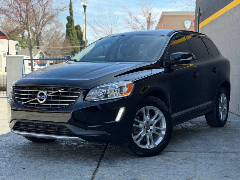 2015 VOLVO XC60
