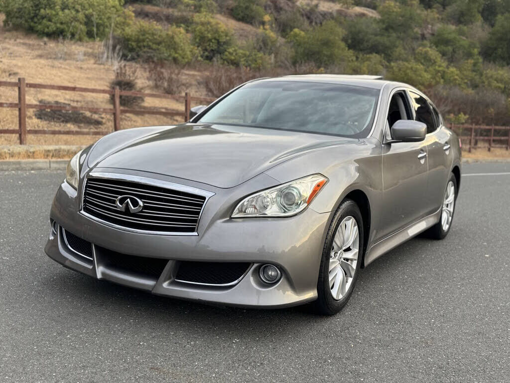 Infiniti M37