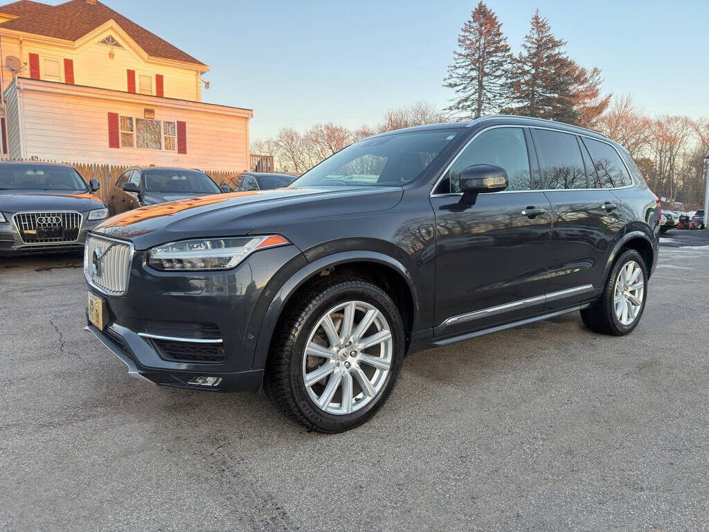2016 VOLVO XC90