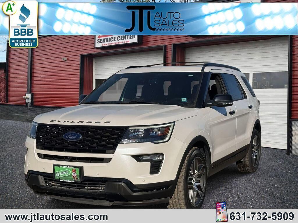 2018 FORD Explorer