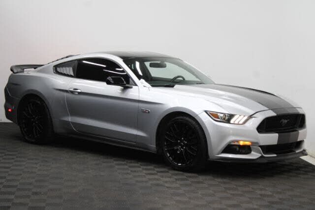 2017 FORD Mustang