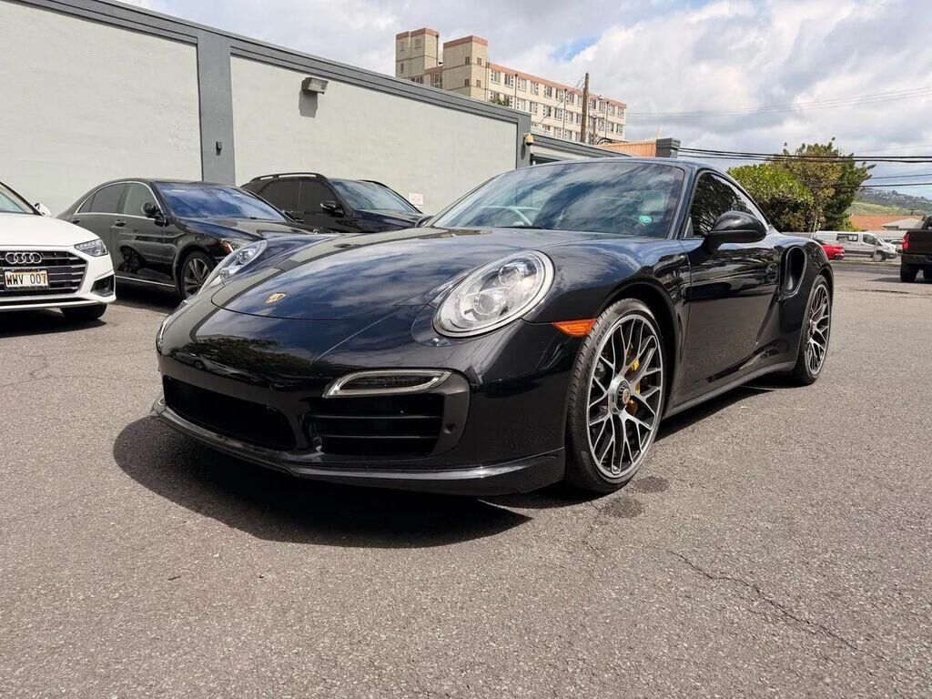 2015 PORSCHE 911