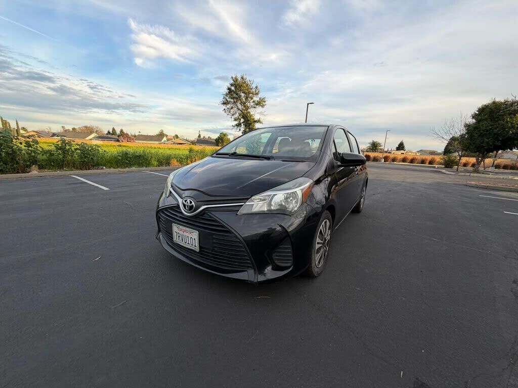 2015 TOYOTA Yaris