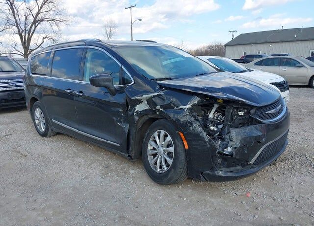 2019 CHRYSLER Pacifica