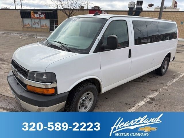 2017 CHEVROLET Express