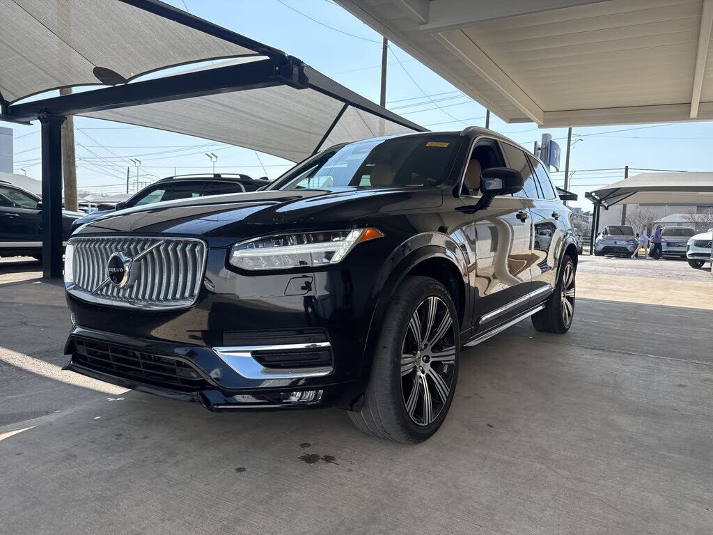2023 VOLVO XC90