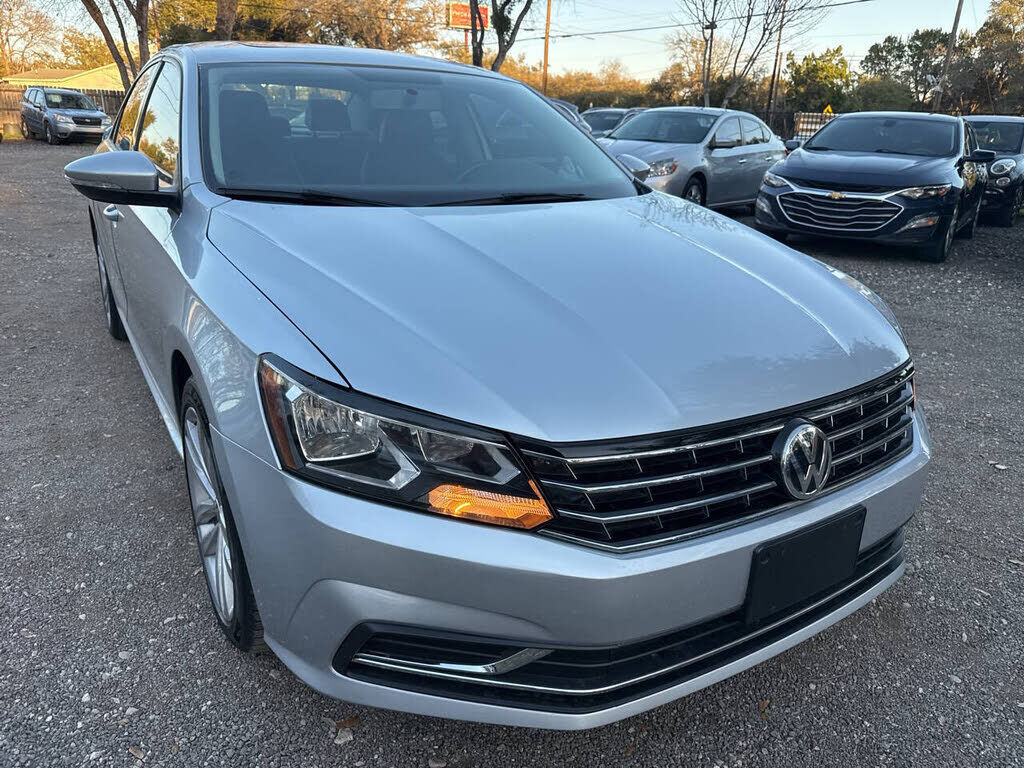 2019 VOLKSWAGEN Passat