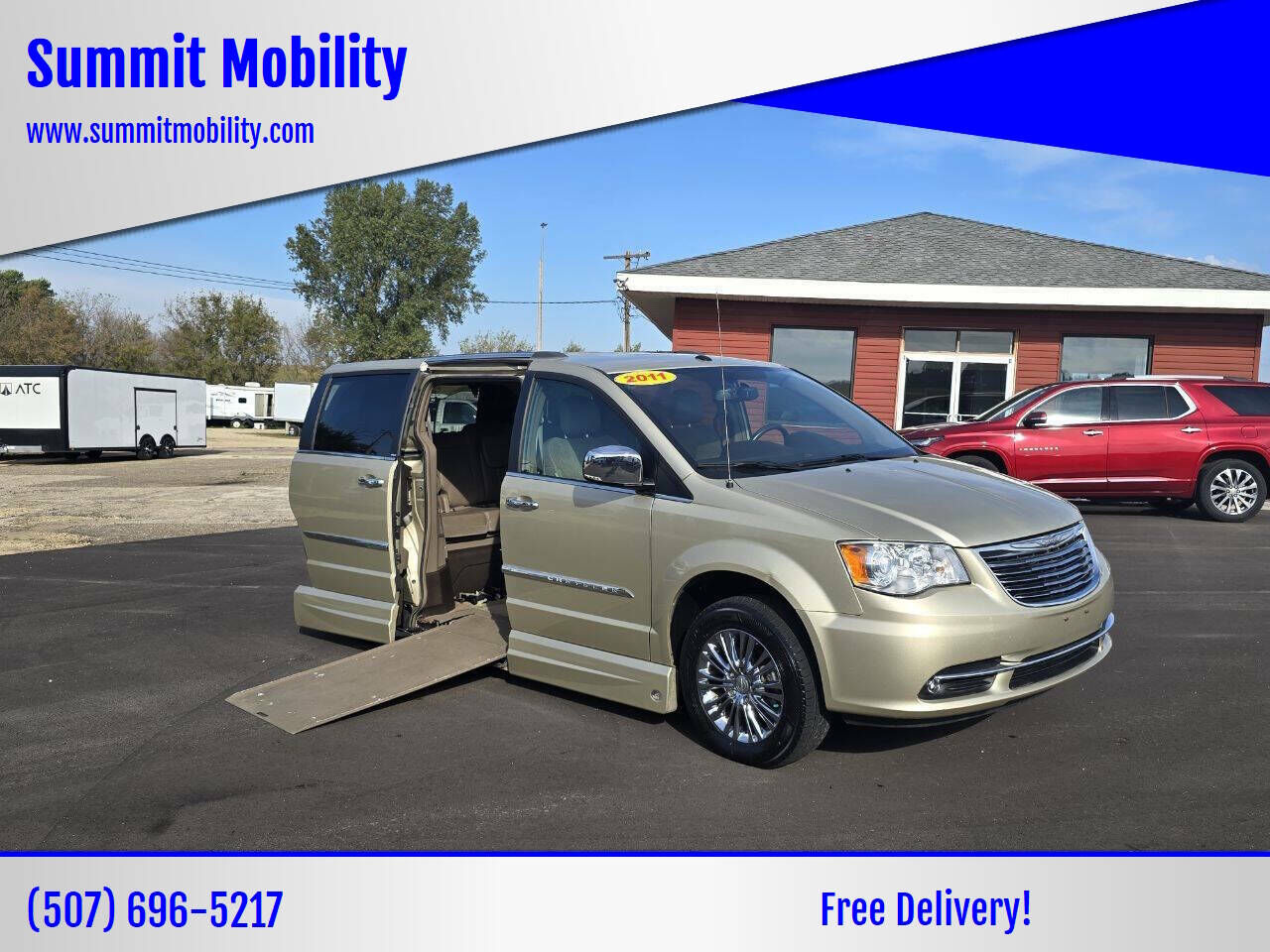 2011 CHRYSLER Town and Country