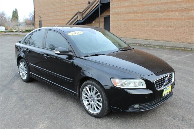 2010 VOLVO S40