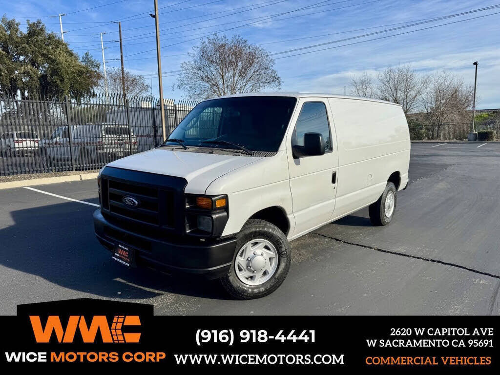 2011 FORD E-350
