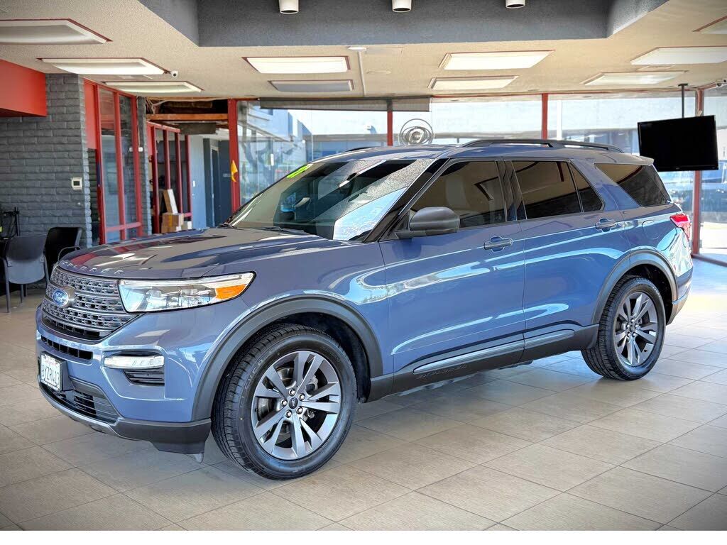 2021 FORD Explorer