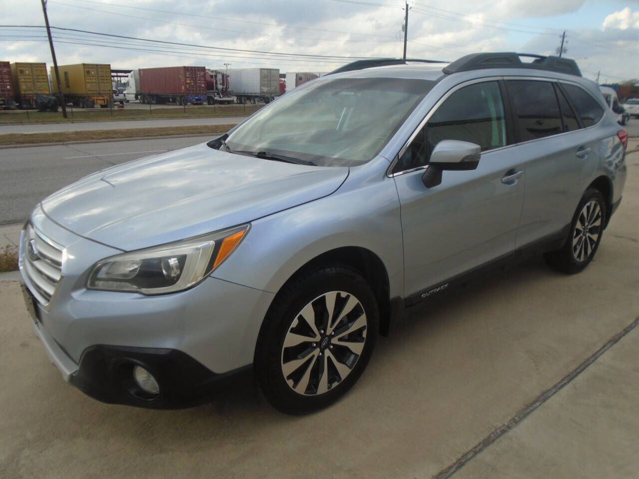 2016 SUBARU Outback