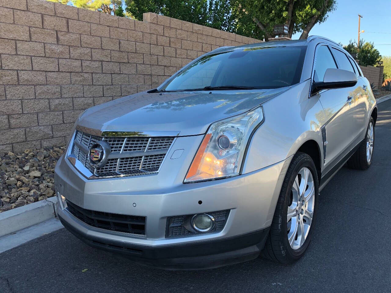 2010 CADILLAC SRX