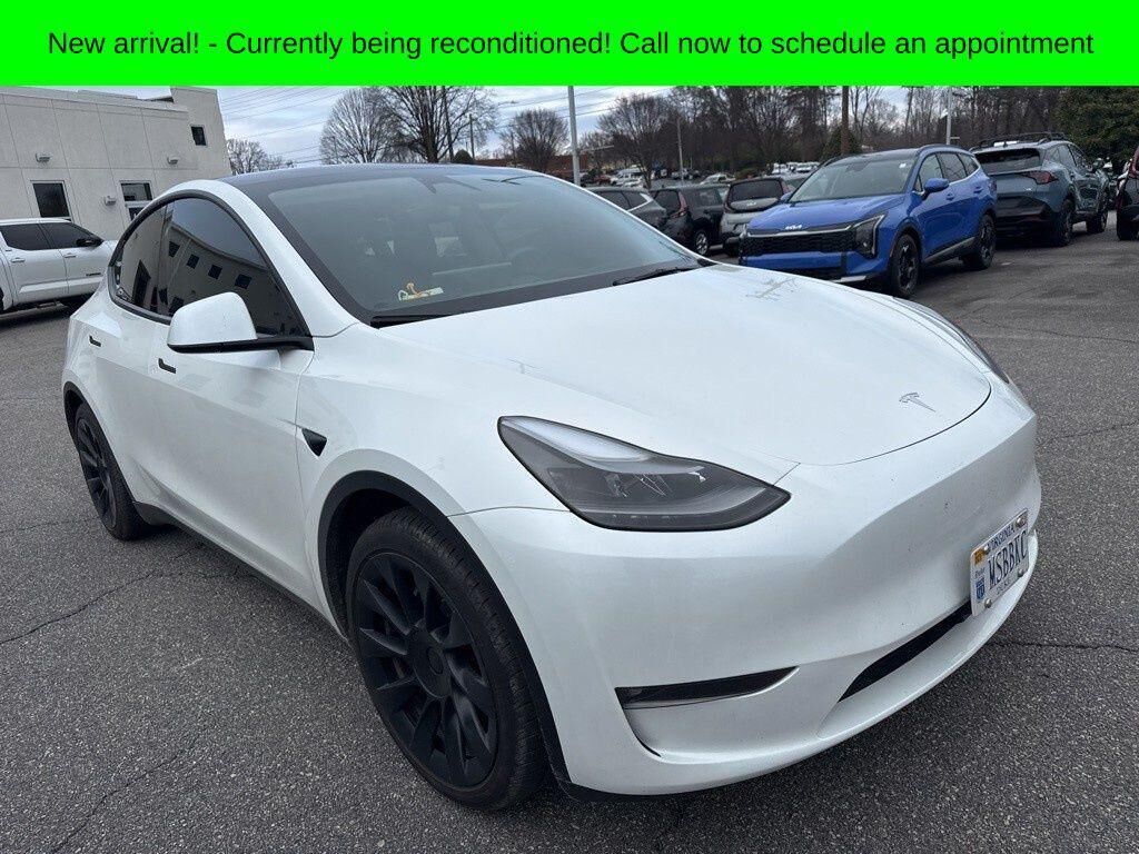 2024 TESLA Model Y