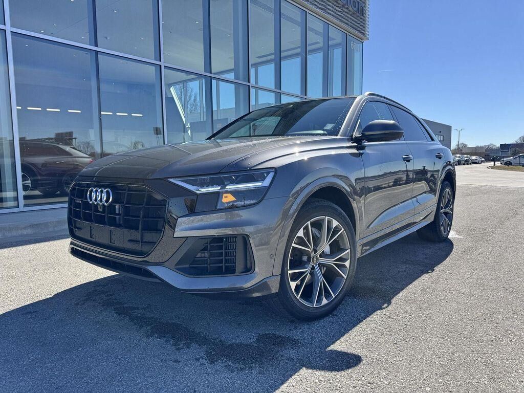 2022 AUDI Q8