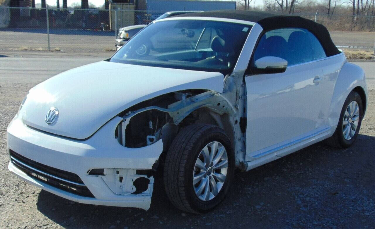 2019 VOLKSWAGEN Beetle