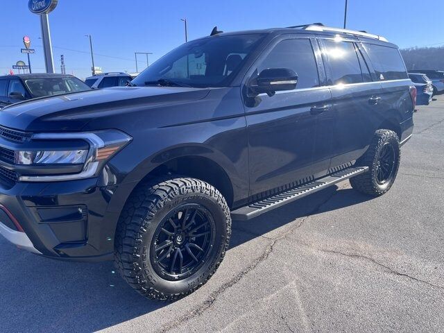 2022 FORD Expedition