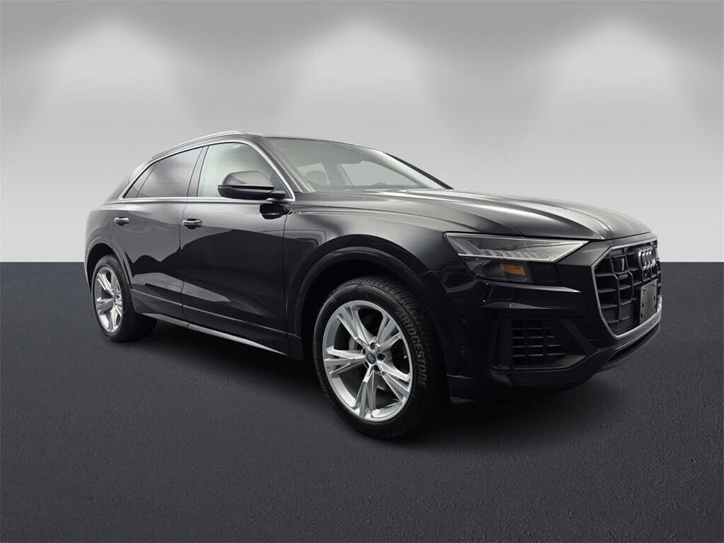 2020 AUDI Q8