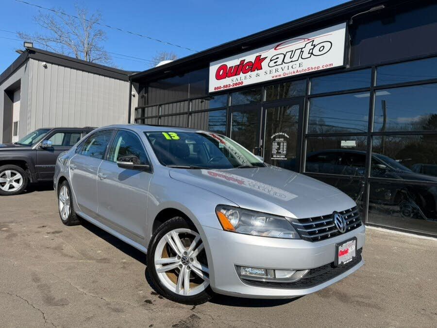 2013 VOLKSWAGEN Passat