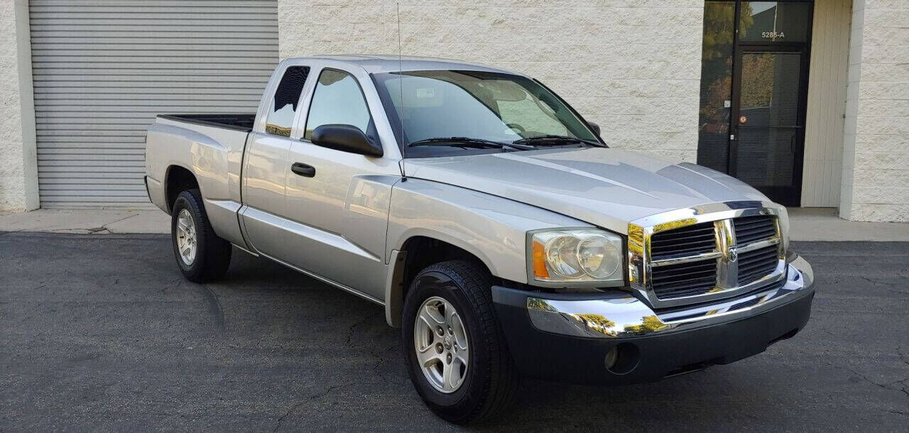 2005 DODGE Dakota