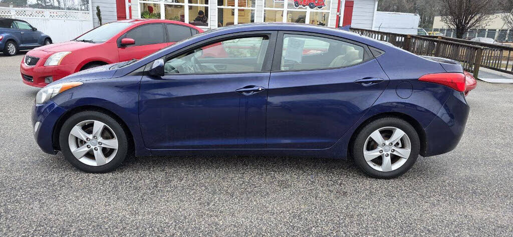 2013 HYUNDAI Elantra