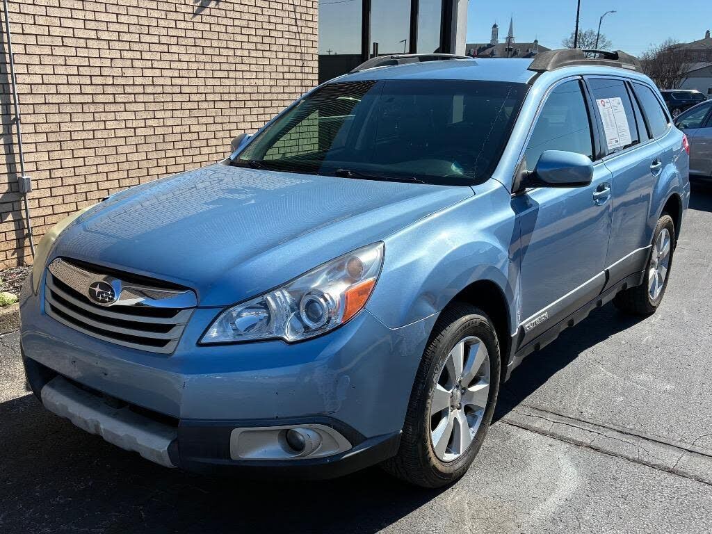 2011 SUBARU Outback