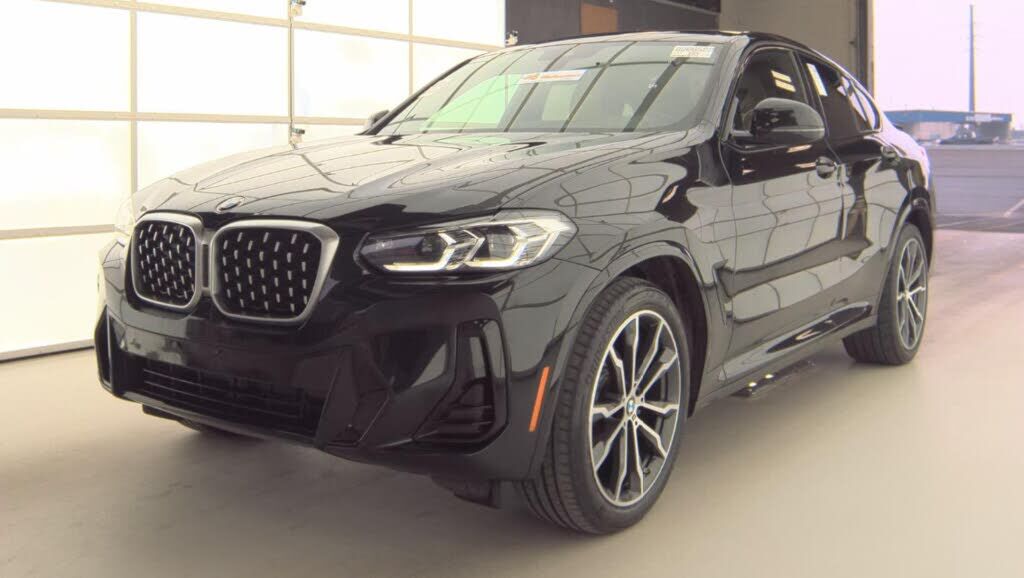 2023 BMW X4