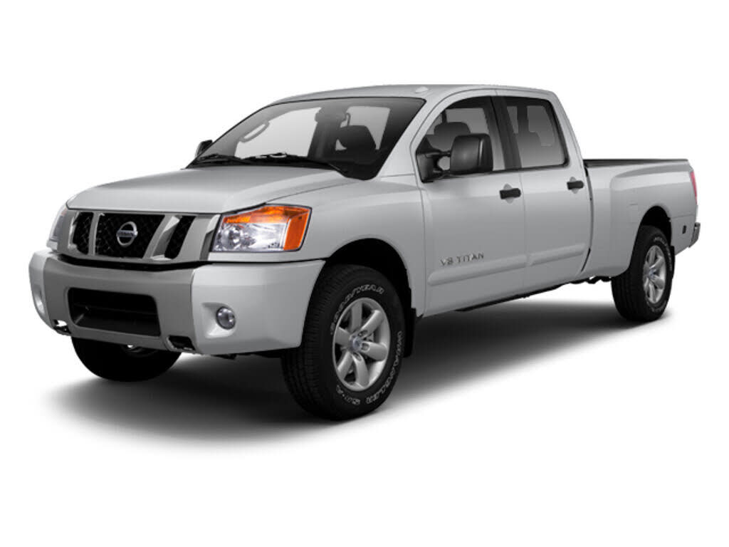 2013 NISSAN Titan