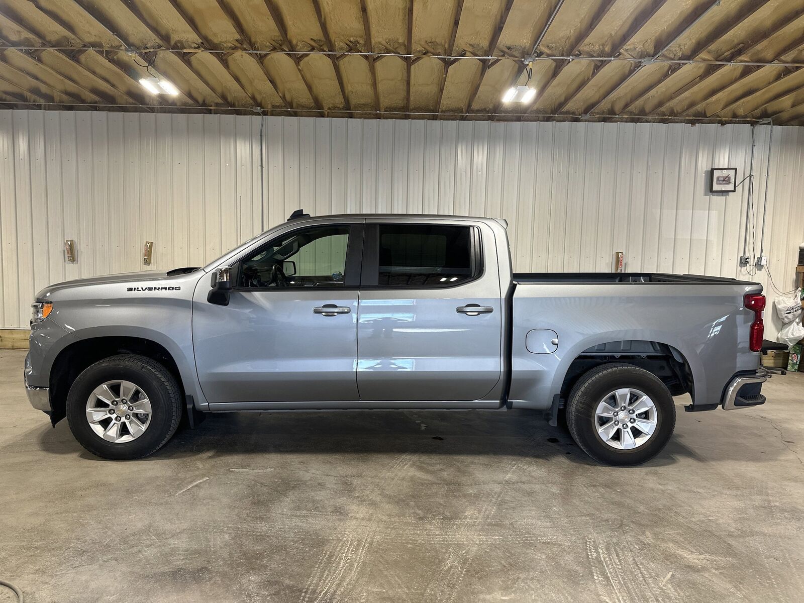 2025 CHEVROLET Silverado