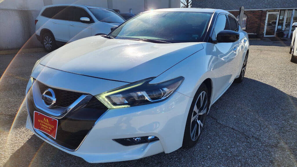 2017 NISSAN Maxima