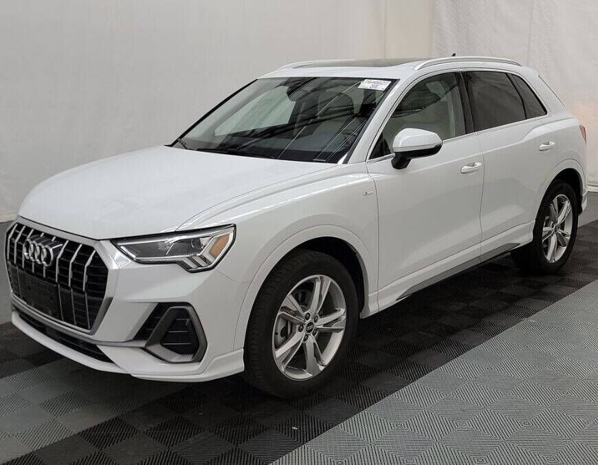 2022 AUDI Q3