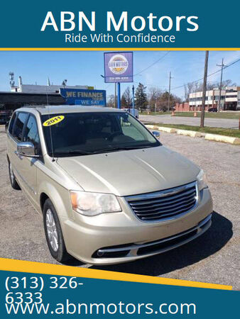 2011 CHRYSLER Town and Country