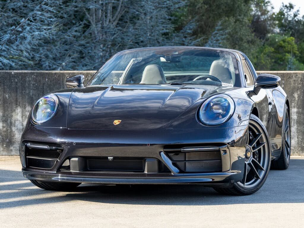 2022 PORSCHE 911