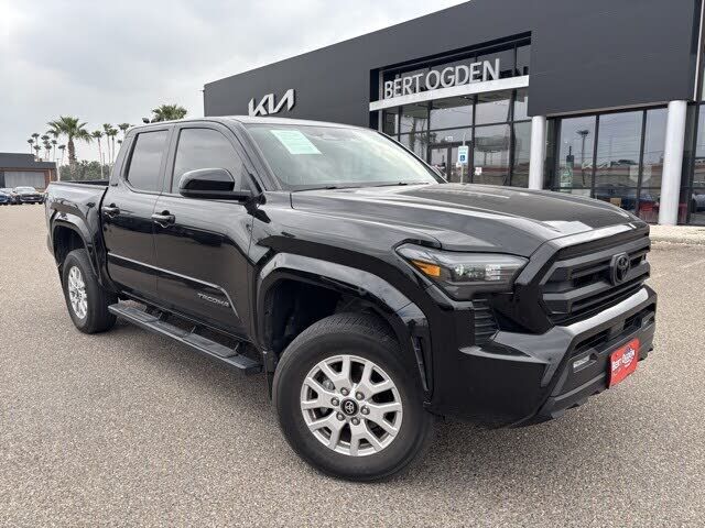 2024 TOYOTA Tacoma