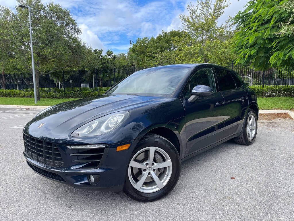 2018 PORSCHE Macan