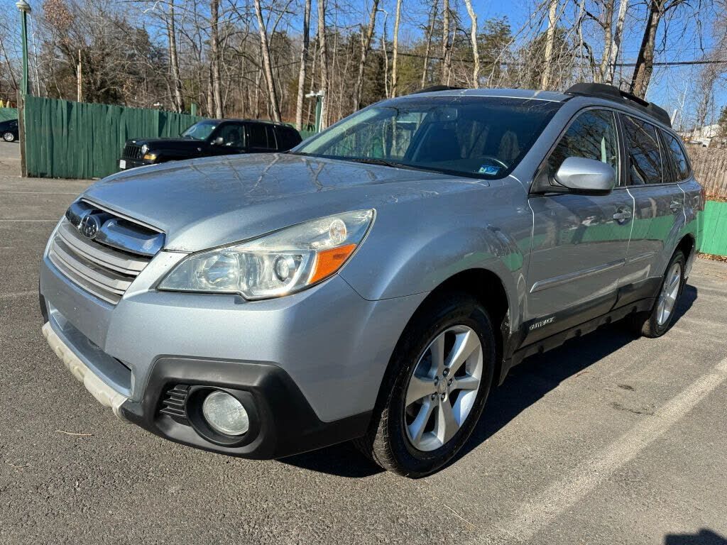 2014 SUBARU Outback