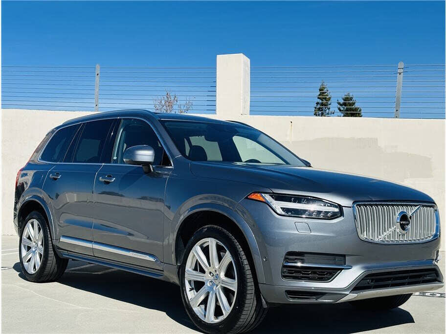 2016 VOLVO XC90