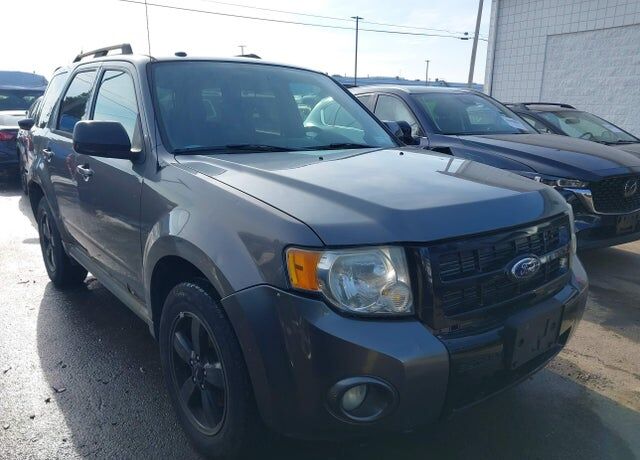 2011 FORD Escape