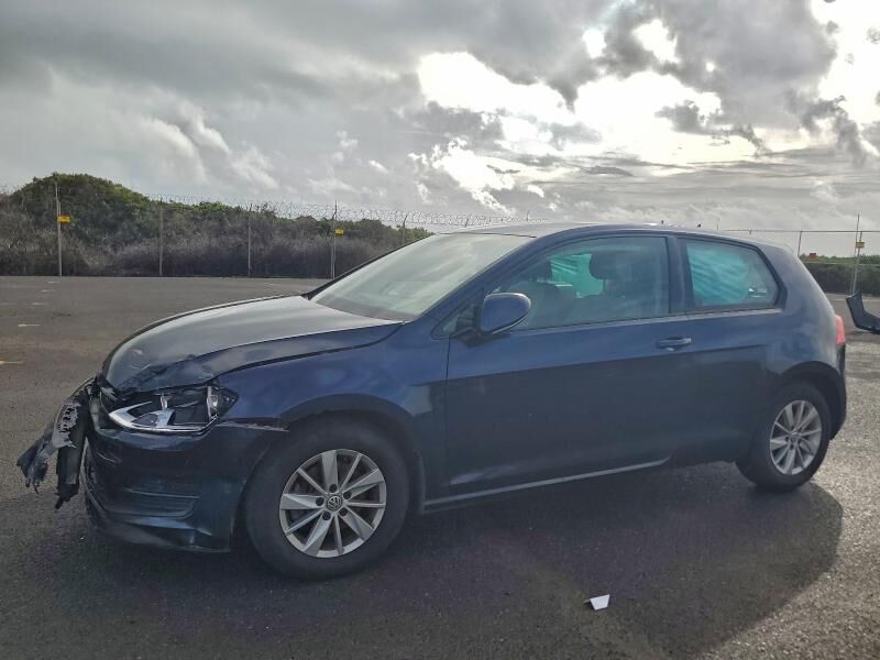 2015 VOLKSWAGEN Golf